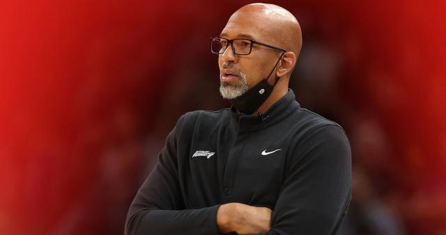 开云智能体验-场外风波并未影响太阳众将 蒙蒂助球队团结一心